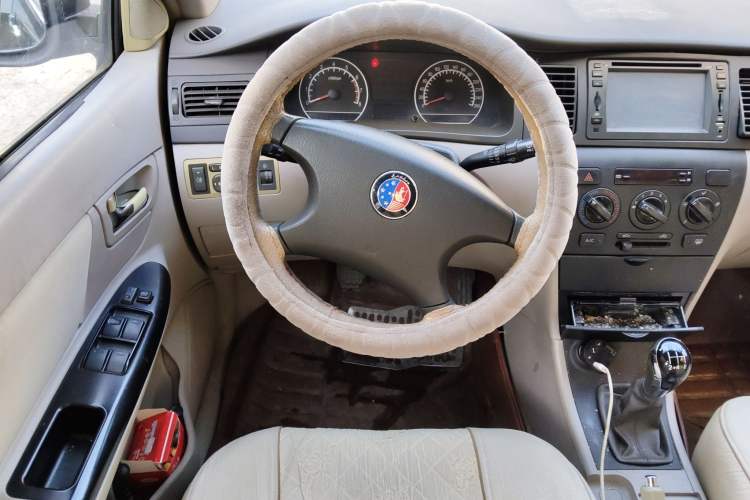 Used Geely Auto Ocean 2012 Energy-Saving Edition 1.5L Manual SuperDelight Model Steering Wheel