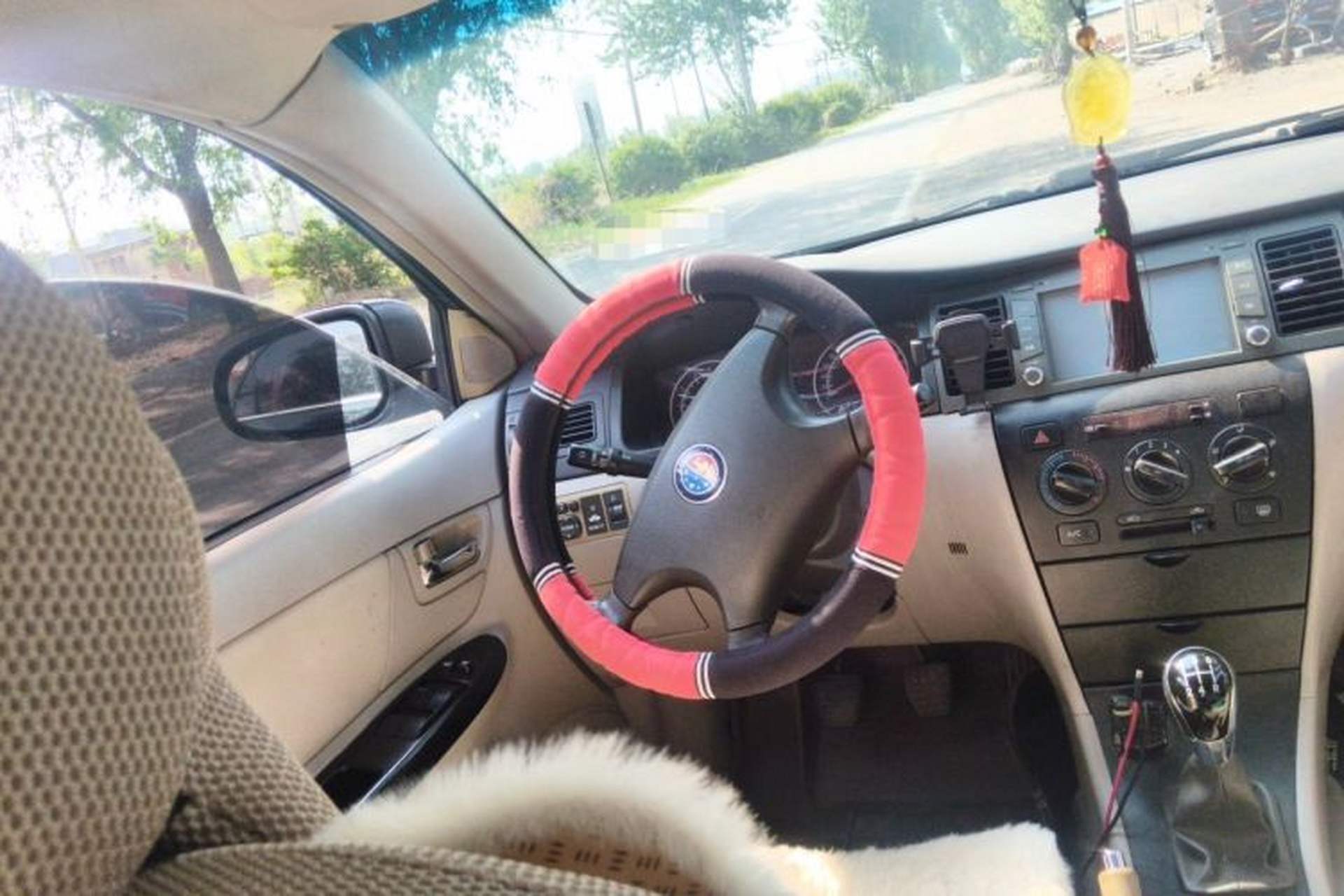 Used Geely Auto Ocean 2012 Energy-Saving Edition 1.5L Manual SuperDelight Model Steering Wheel