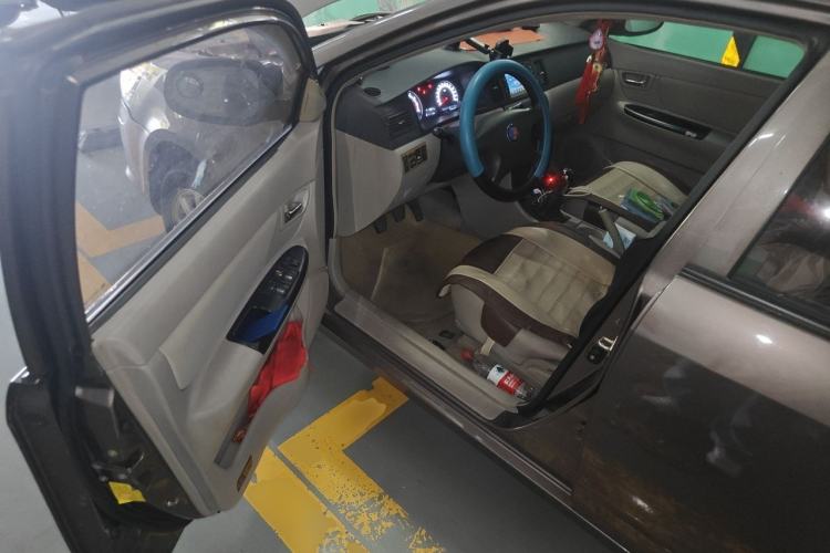 Used Geely Auto Ocean 2012 Energy-Saving Edition 1.5L Manual Comfort Model Driver Seat