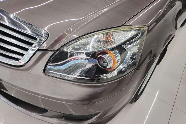 Used Geely Auto Ocean 2012 Energy-Saving Edition 1.5L Manual SuperDelight Model Left Front Headlight