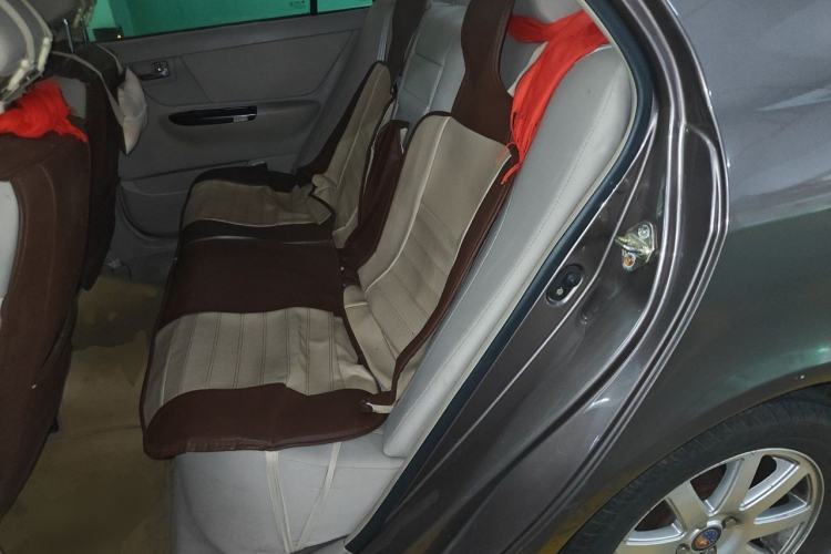 Used Geely Auto Ocean 2012 Energy-Saving Edition 1.5L Manual Comfort Model Left Rear Seat