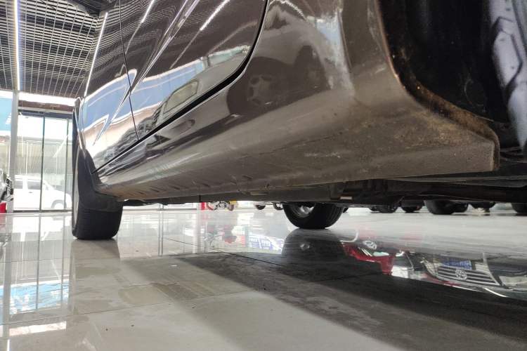 Used Geely Auto Ocean 2012 Energy-Saving Edition 1.5L Manual SuperDelight Model Left Side Sill