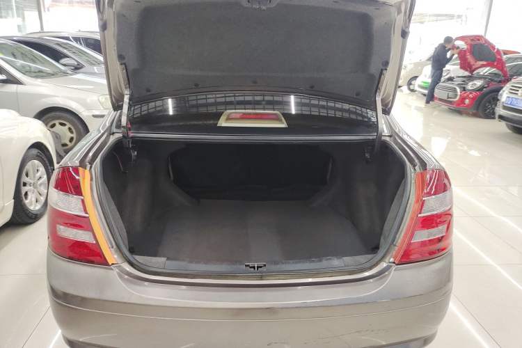Used Geely Auto Ocean 2012 Energy-Saving Edition 1.5L Manual SuperDelight Model Trunk