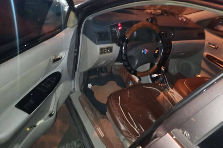 Used Geely Auto Ocean 2012 Energy-Saving Edition 1.5L Manual SuperDelight Model Driver Seat