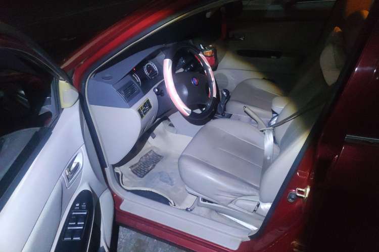 Used Geely Auto Ocean 2012 Energy-Saving Model 1.5L Manual Entry-Level Trim Driver Seat