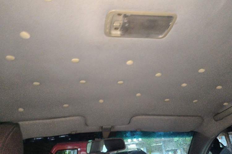 Used Geely Auto Ocean 2012 Energy-Saving Edition 1.5L Manual SuperDelight Model Headliner