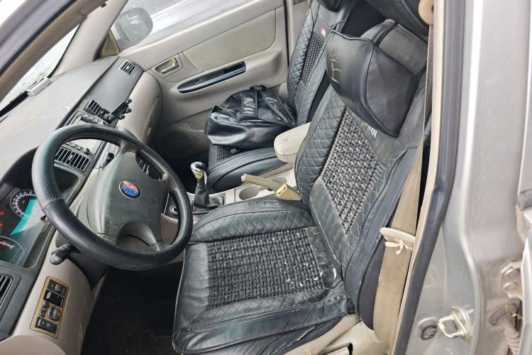 Used Geely Auto Ocean 2012 Energy-Saving Edition 1.5L Manual SuperDelight Model Left Front Seat