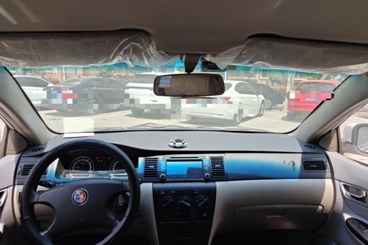 Used Geely Auto Ocean 2012 Energy-Saving Edition 1.5L Manual SuperDelight Model Center Console