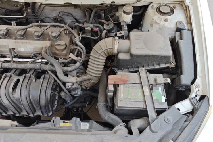 Used Geely Auto Ocean 2012 Energy-Saving Edition 1.5L Manual SuperDelight Model Engine Bay Left