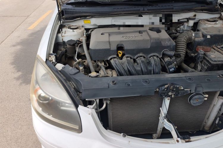 Used Geely Auto Ocean 2012 Energy-Saving Edition 1.5L Manual Luxury Model Engine Bay Right