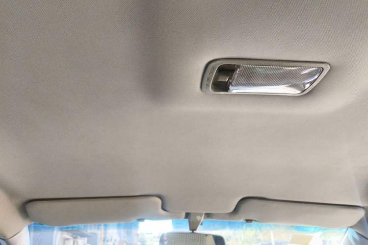 Used Geely Auto Ocean 2012 Energy-Saving Edition 1.5L Manual SuperDelight Model Headliner
