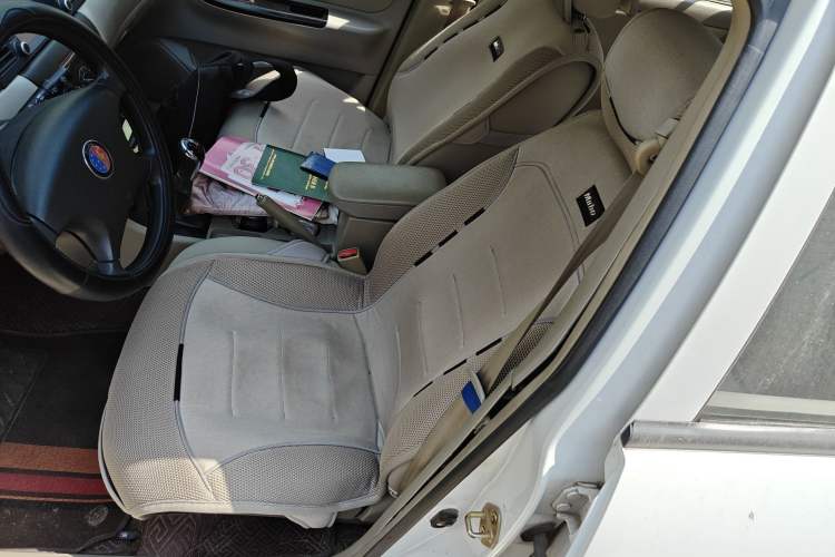 Used Geely Auto Ocean 2012 Energy-Saving Edition 1.5L Manual SuperDelight Model Left Front Seat