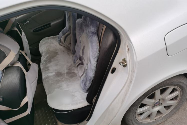 Used Geely Auto Ocean 2012 Energy-Saving Edition 1.5L Manual SuperDelight Model Left Rear Seat