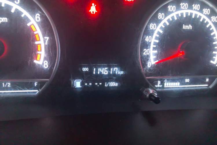 Used Geely Auto Ocean 2012 Energy-Saving Model 1.5L Manual Entry-Level Trim Odometer Close Up