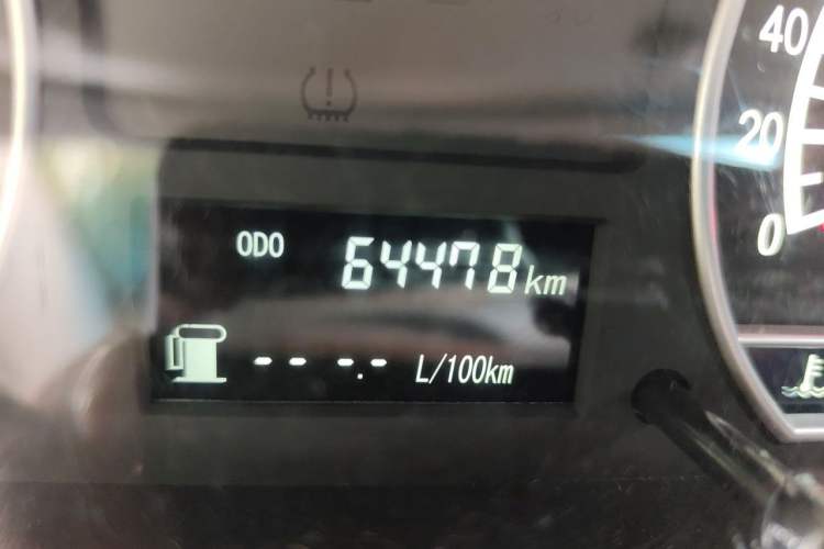 Used Geely Auto Ocean 2012 Energy-Saving Edition 1.5L Manual Luxury Model Odometer Close Up