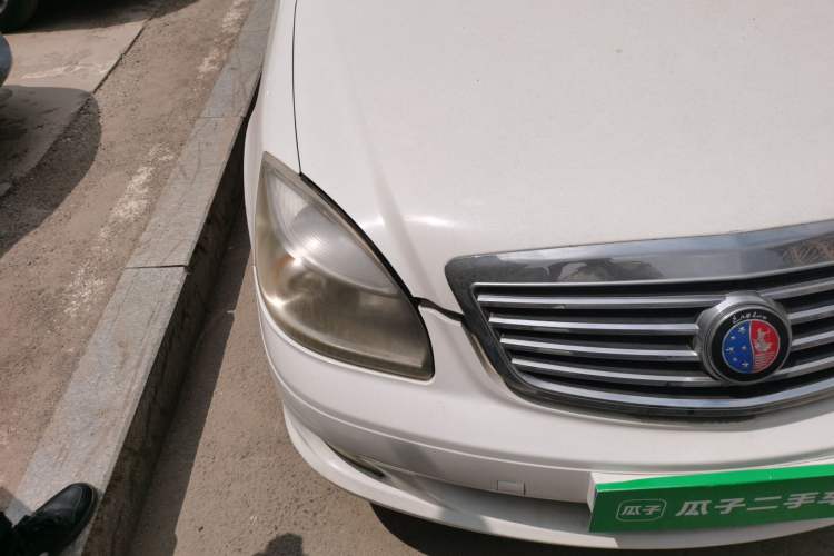 Used Geely Auto Ocean 2012 Energy-Saving Edition 1.5L Manual SuperDelight Model Right Front Headlight