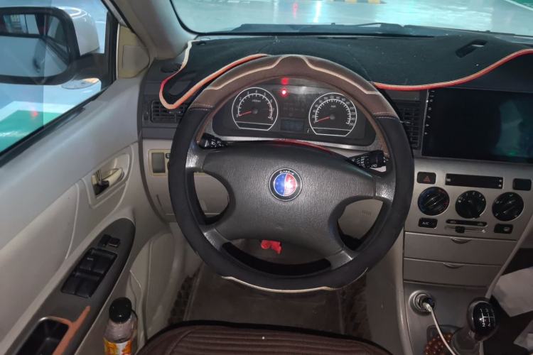 Used Geely Auto Ocean 2012 Energy-Saving Model 1.5L Manual Entry-Level Trim Steering Wheel