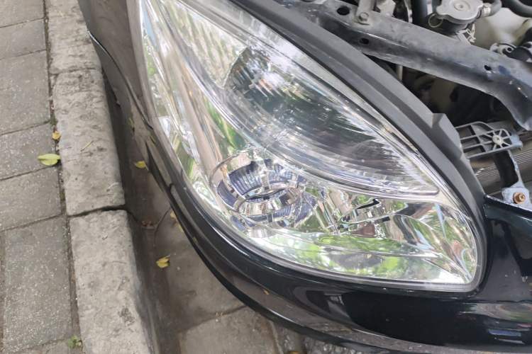 Used Geely Auto Ocean 2014 1.5L Manual Elite Model Right Front Headlight
