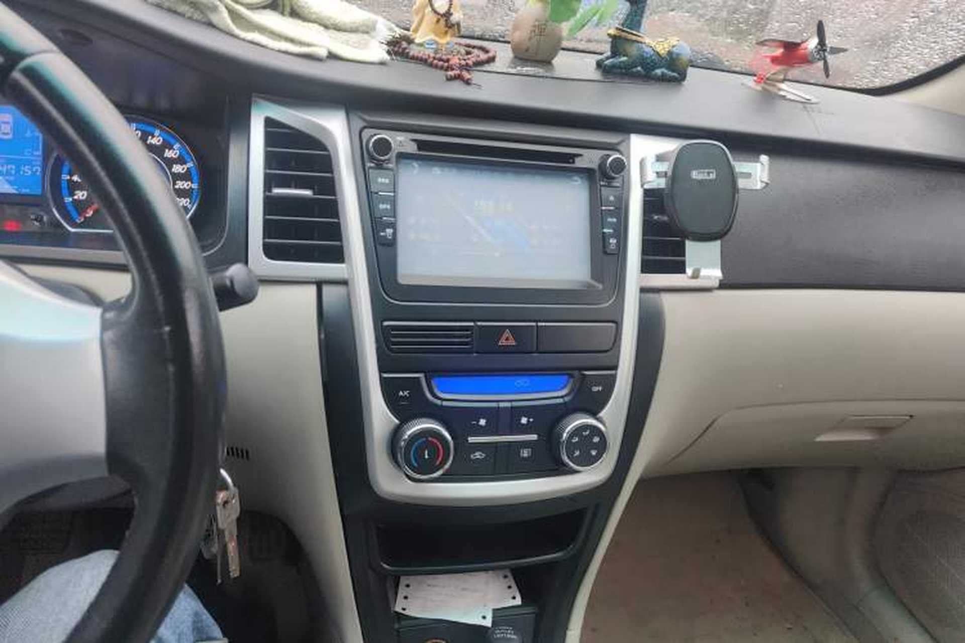 Used Geely Auto Ocean 2014 1.5L Manual Elite Model Audio And AC Panel