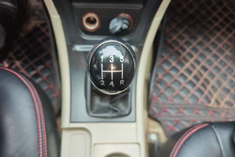 Used Geely Auto Ocean 2014 1.5L Manual Overdrive Trim Gear Lever