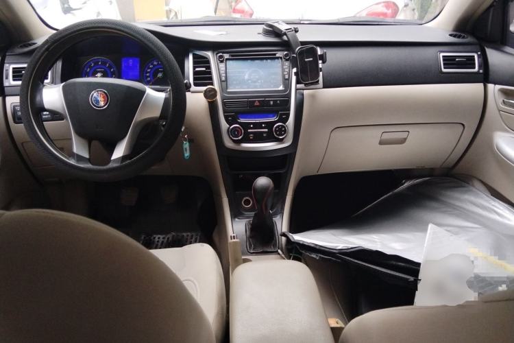 Used Geely Auto Ocean 2014 1.5L Manual Overdrive Trim Center Console
