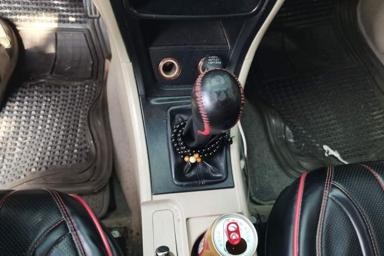Used Geely Auto Ocean 2014 1.5L Manual Elite Model Gear Lever