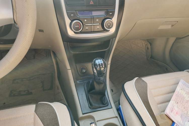 Used Geely Auto Ocean 2014 1.5L Manual Luxury Model Gear Lever