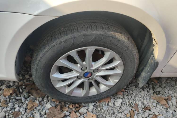 Used Geely Auto Ocean 2014 1.5L Manual Luxury Model Left Front Wheel Hub