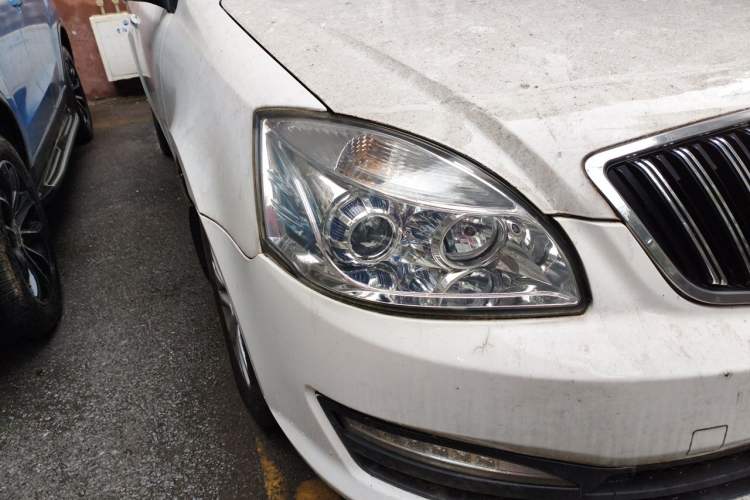 Used Geely Auto Ocean 2014 1.5L Manual Elite Model Right Front Headlight