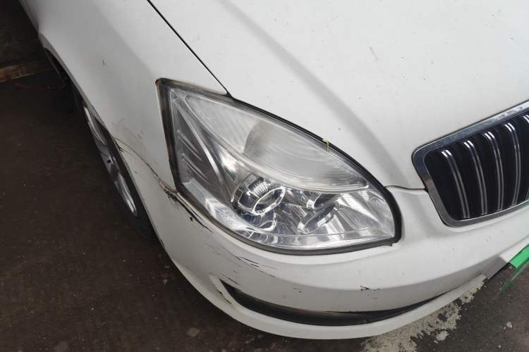 Used Geely Auto Ocean 2014 1.5L Manual Elite Model Right Front Headlight