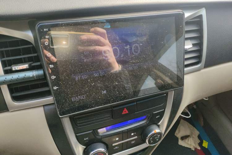 Used Geely Auto Ocean 2015 1.5L Manual Entry-Level Model Audio And AC Panel