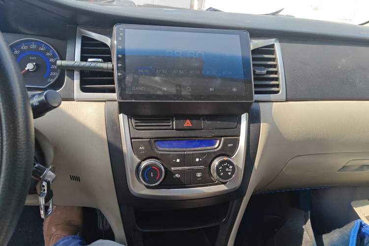 Used Geely Auto Ocean 2015 1.5L Manual Entry-Level Model Audio And AC Panel