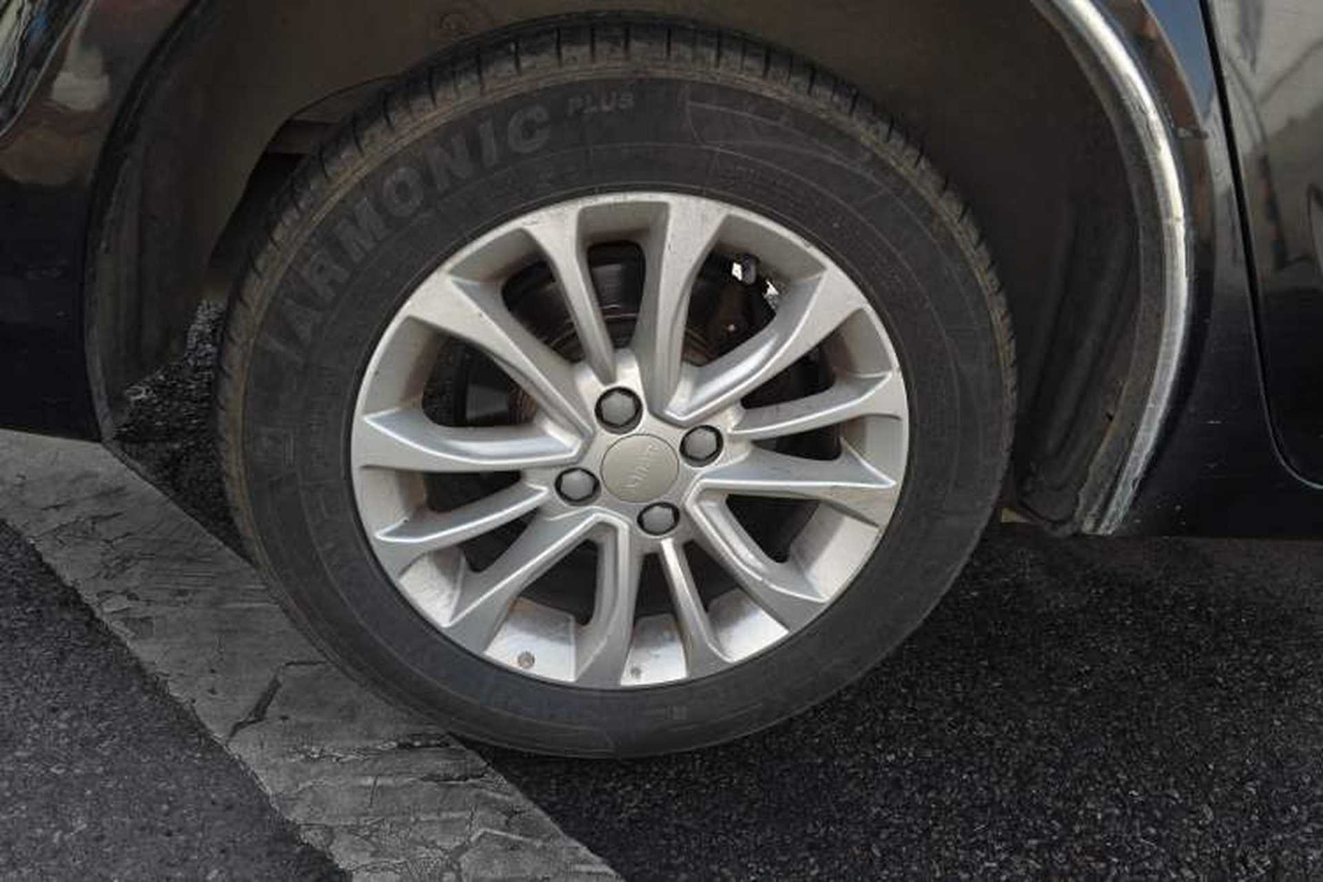 Used Geely Auto Ocean 2015 1.5L Manual Entry-Level Model Exterior 8