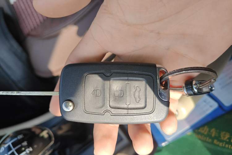 Used Geely Auto Ocean 2015 1.5L Manual Entry-Level Model Interior 1