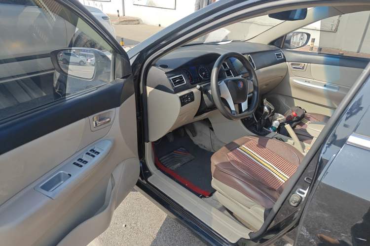 Used Geely Auto Ocean 2015 1.5L Manual Entry-Level Model Interior 3