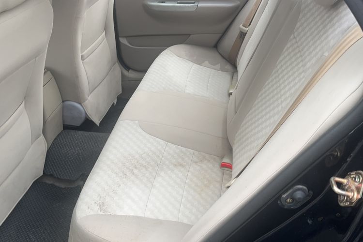 Used Geely Auto Ocean 2015 1.5L Manual Entry-Level Model Interior 3