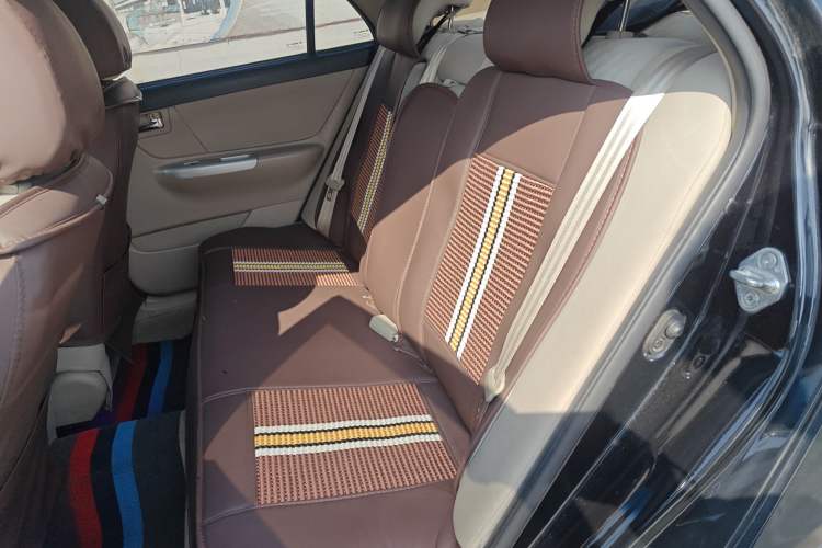 Used Geely Auto Ocean 2015 1.5L Manual Entry-Level Model Interior 4