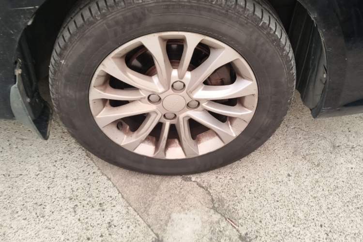 Used Geely Auto Ocean 2015 1.5L Manual Elite Model Right Front Wheel Hub
