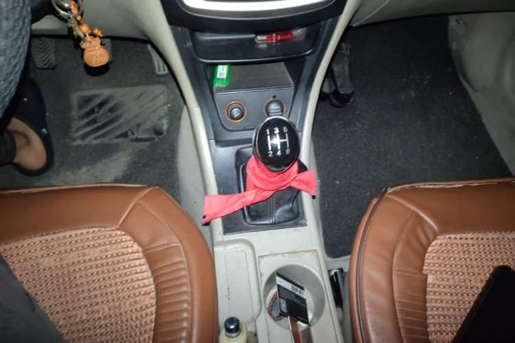 Used Geely Auto Ocean 2015 1.5L Manual Elite Model Gear Lever