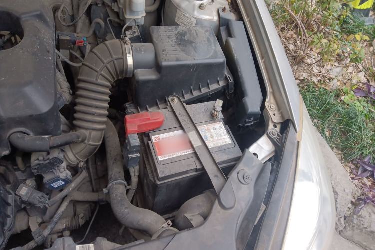 Used Geely Auto Ocean 2015 1.5L Manual Entry-Level Model Engine Bay Left