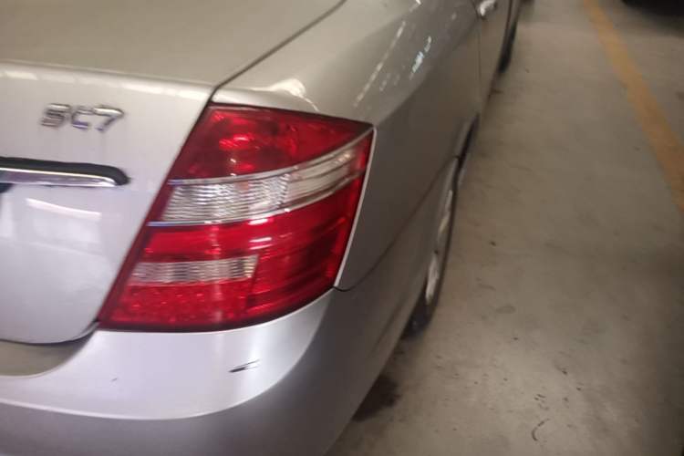 Used Geely Auto Ocean 2015 1.5L Manual Entry-Level Model Right Rear Taillight