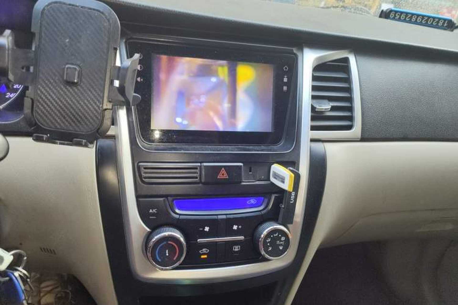 Used Geely Auto Ocean 2015 1.5L Manual Elite Model Audio And AC Panel