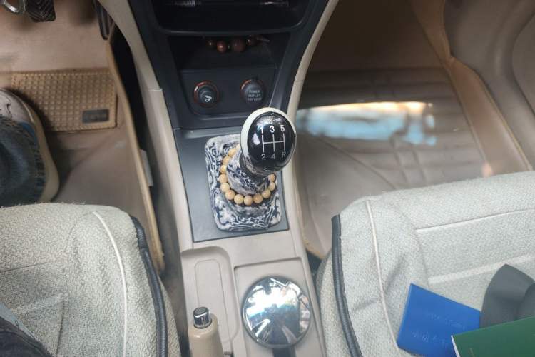 Used Geely Auto Ocean 2015 1.5L Manual Entry-Level Model Gear Lever