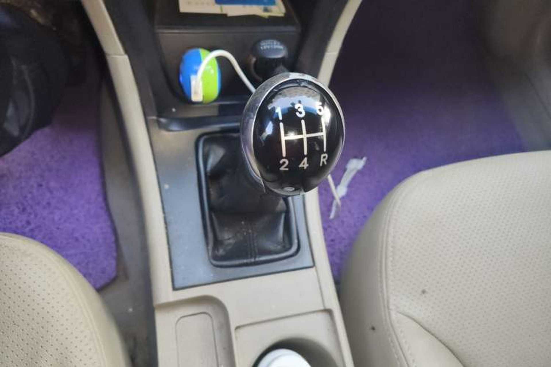 Used Geely Auto Ocean 2015 1.5L Manual Elite Model Gear Lever