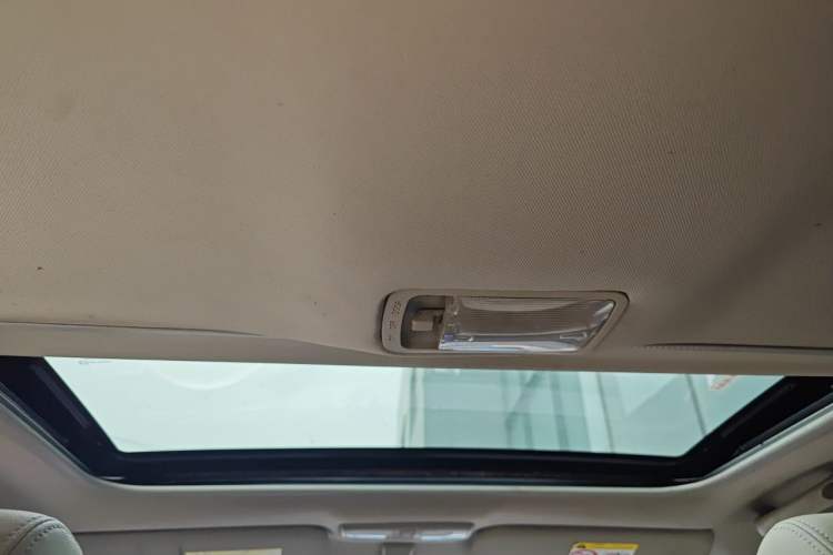 Used Geely Auto Ocean 2015 1.5L Manual Elite Model Headliner