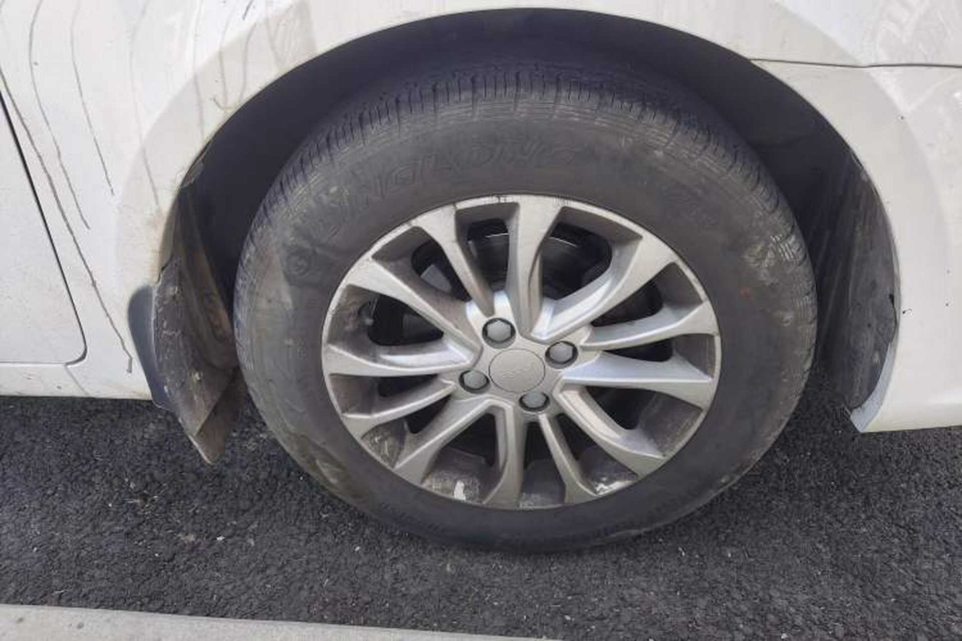 Used Geely Auto Ocean 2015 1.5L Manual Entry-Level Model Right Front Wheel Hub