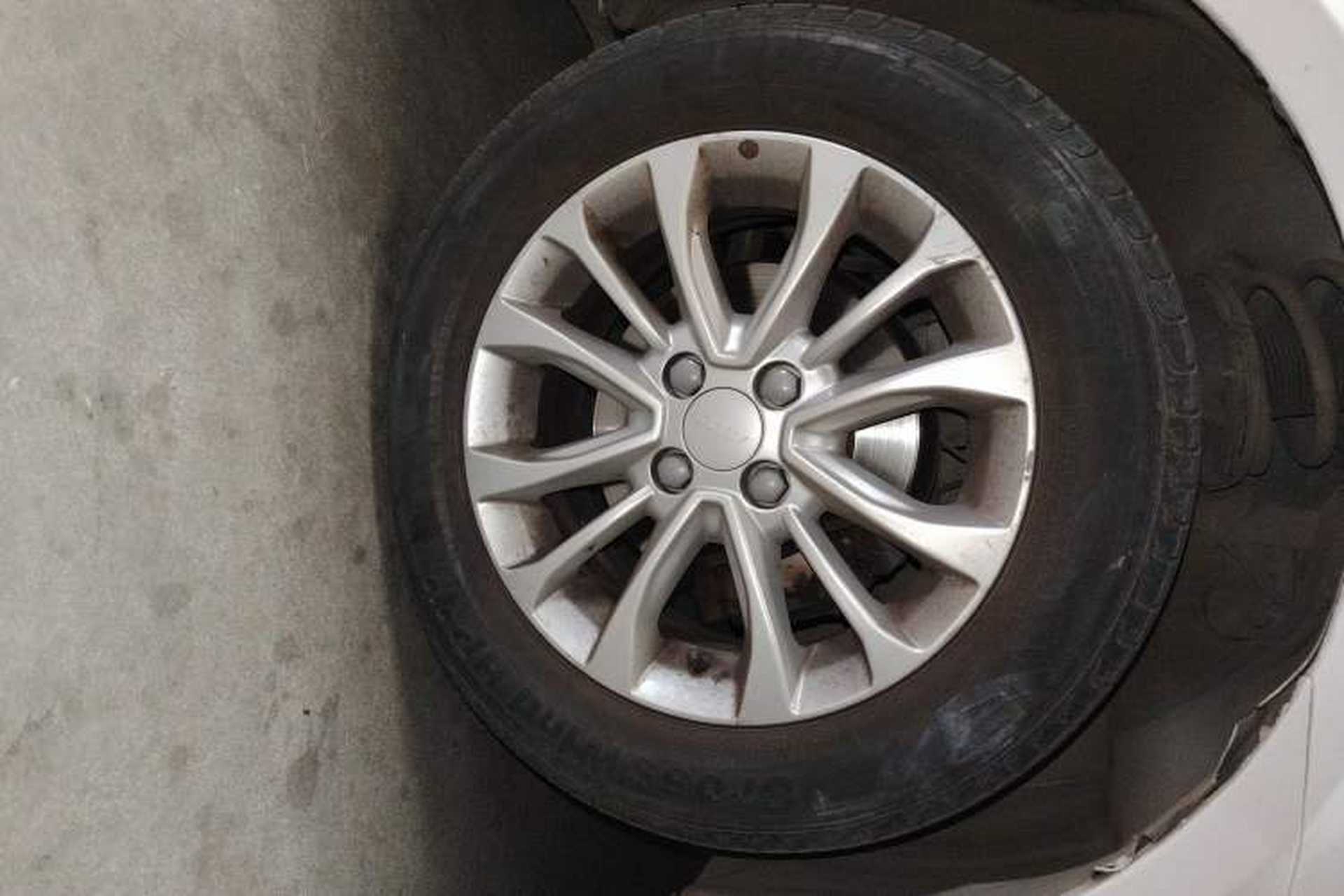 Used Geely Auto Ocean 2015 1.5L Manual Entry-Level Model Right Front Wheel Hub