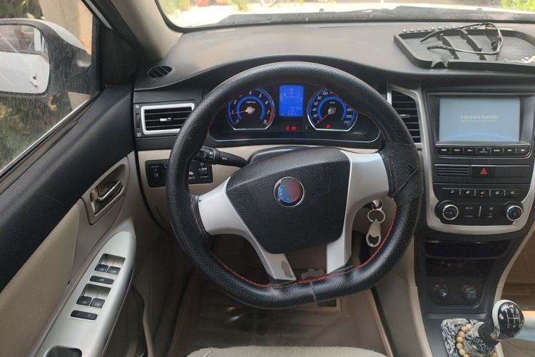 Used Geely Auto Ocean 2015 1.5L Manual Entry-Level Model Steering Wheel
