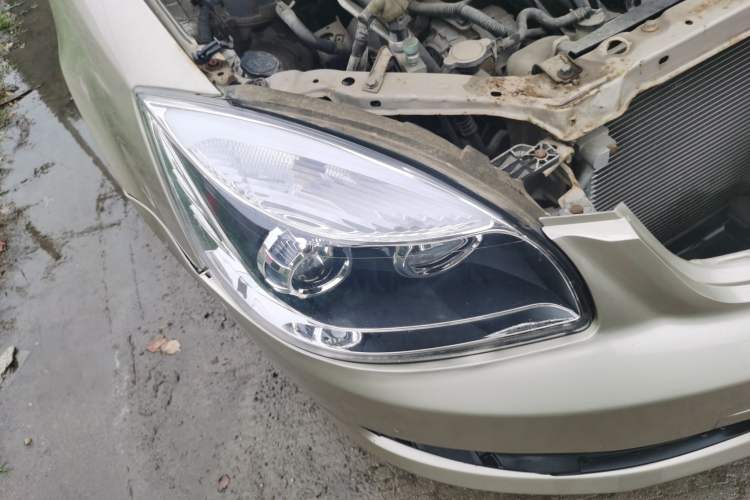 Used Geely Auto Ocean 2015 1.5L Manual Entry-Level Model Right Front Headlight