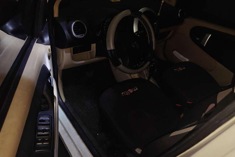Used Geely Auto Panda 2010 "Love Her" Edition 1.3L Automatic Comfort Version Driver Seat